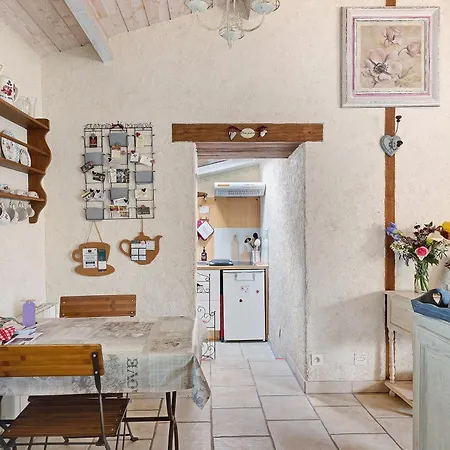 Holiday home La Ferme Du Bellay - Cote Jardin *